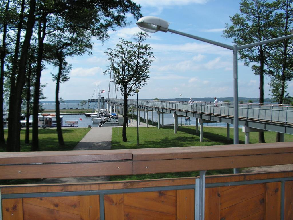 Apartament Waterside 吉日茨科 外观 照片